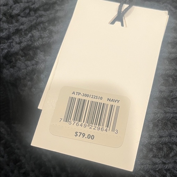 NWT Across the pond Men's Navy blue cable knit Sweater - Picture 7 of 7